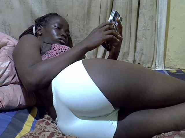 black-beauty webcam