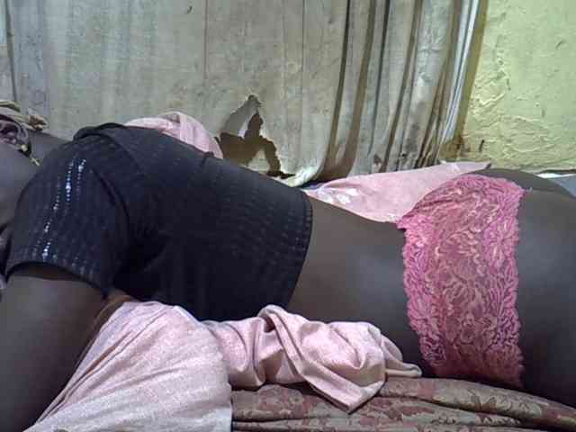 black-beauty webcam