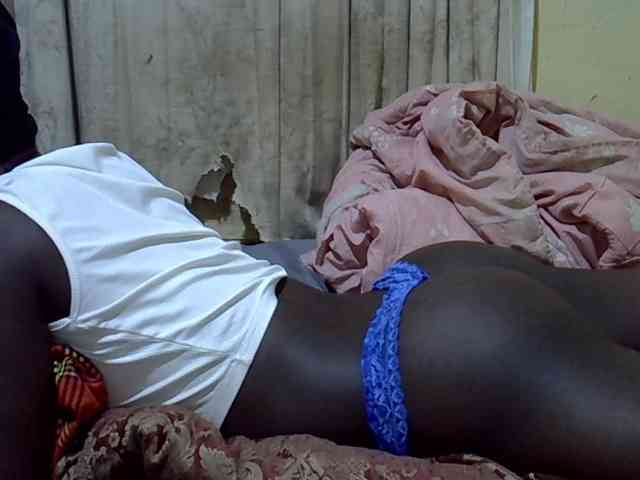 black-beauty webcam