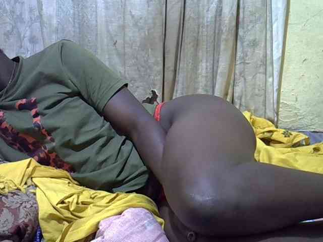 black-beauty webcam