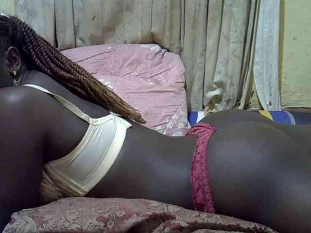 black-beauty webcam