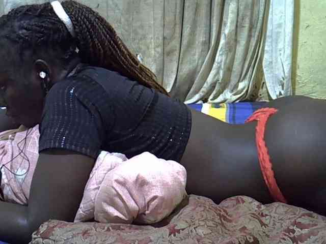 black-beauty webcam