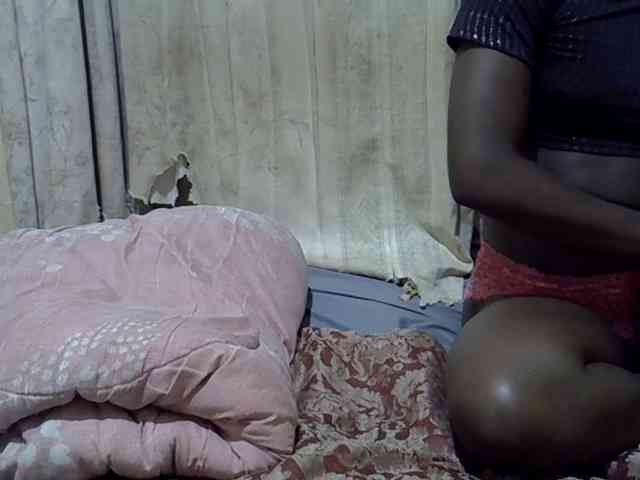 black-beauty webcam