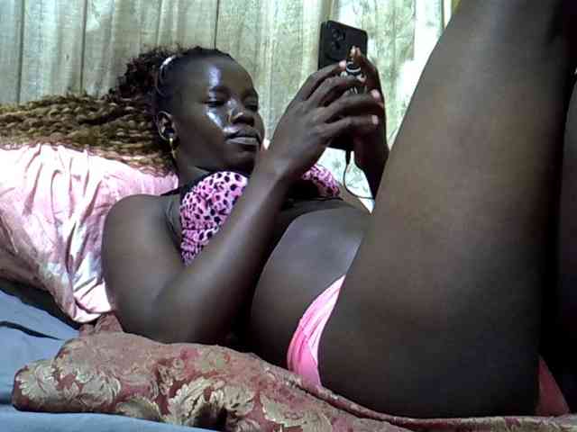 black-beauty webcam