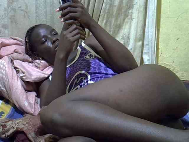 black-beauty webcam