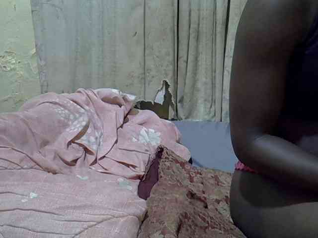 black-beauty webcam