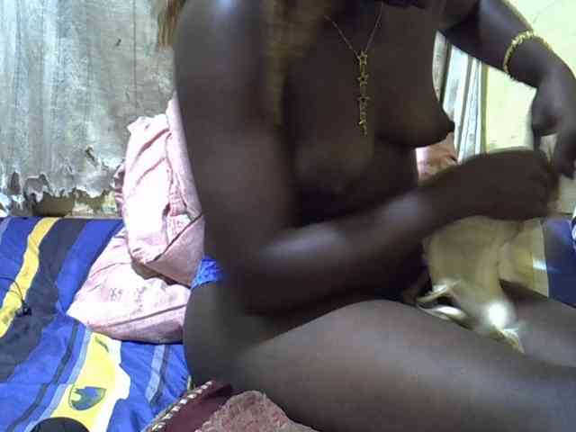 black-beauty webcam