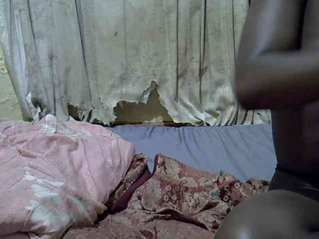 black-beauty webcam