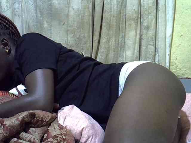 black-beauty webcam