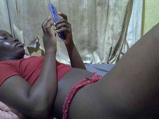 black-beauty webcam