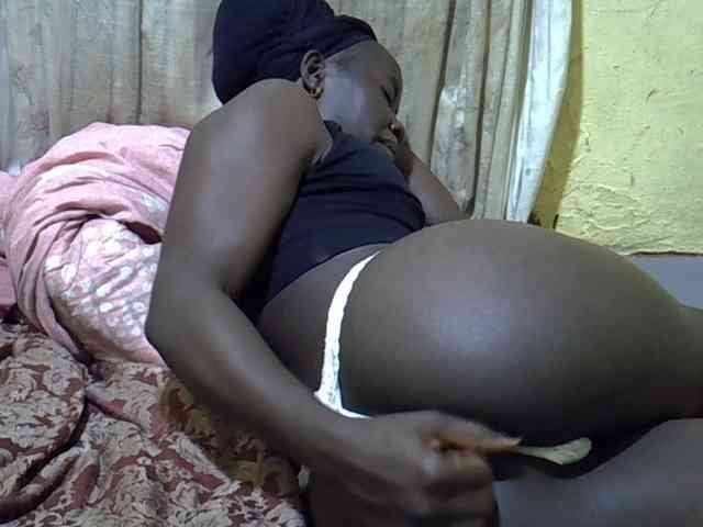 black-beauty webcam