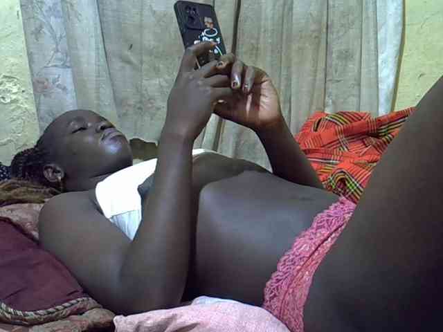 black-beauty webcam
