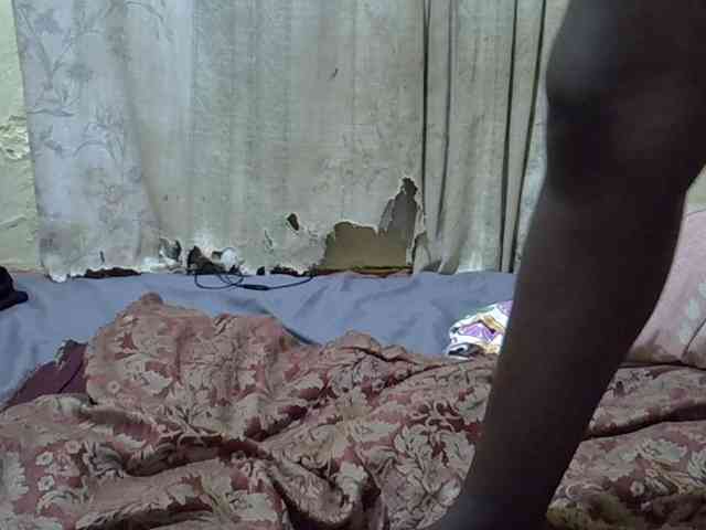 black-beauty webcam
