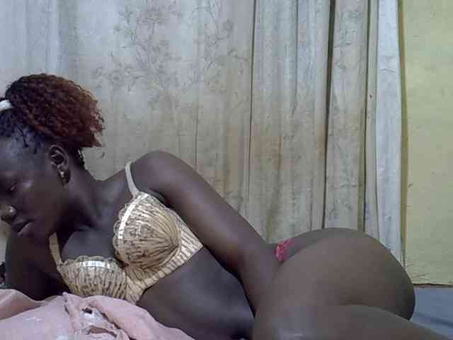 black-beauty webcam