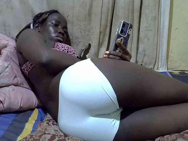 black-beauty webcam