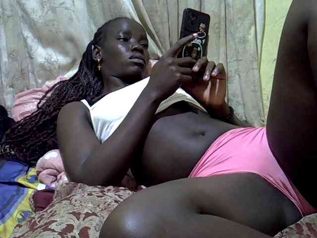 black-beauty webcam