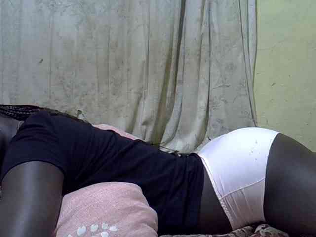 black-beauty webcam