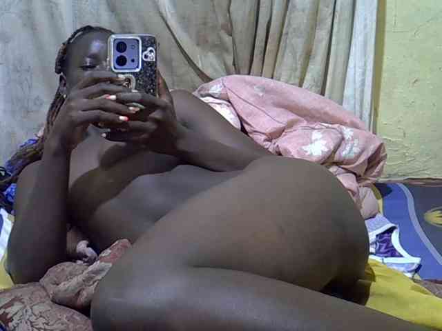 black-beauty webcam