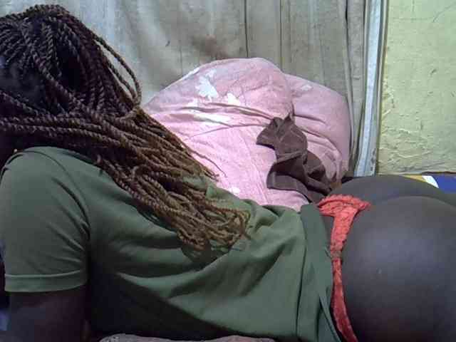 black-beauty webcam