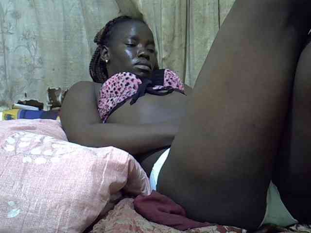 black-beauty webcam