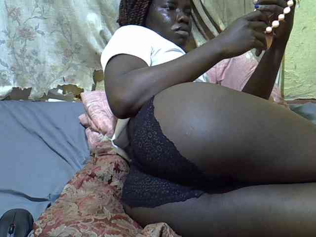 black-beauty webcam