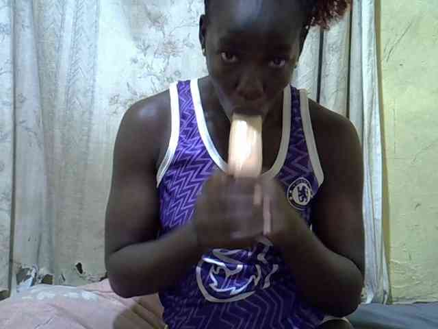black-beauty webcam