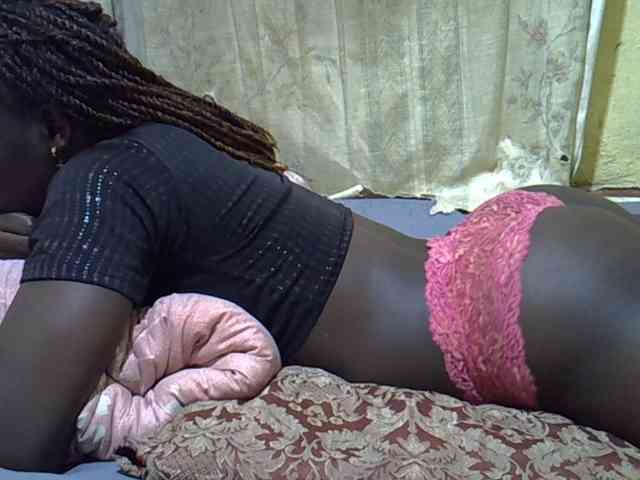 black-beauty webcam