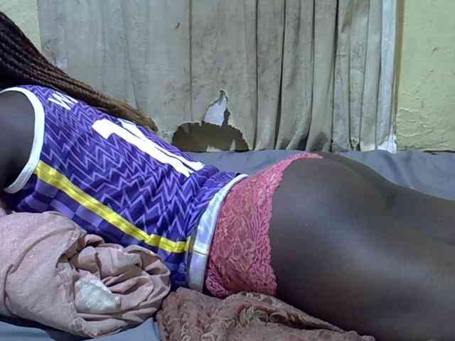 black-beauty webcam