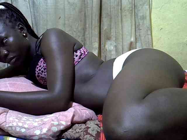black-beauty webcam