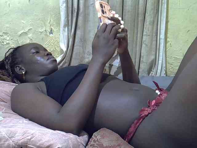 black-beauty webcam