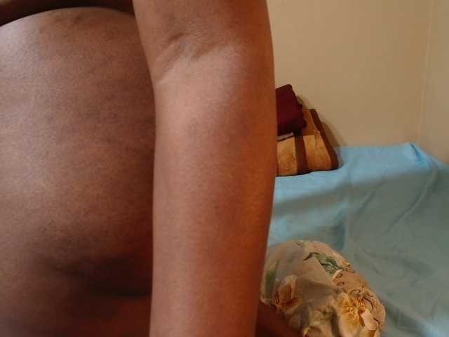 Karishma live cam on BongaCams