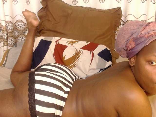 Karishma live cam on BongaCams