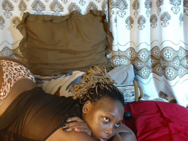 Karishma live cam on BongaCams