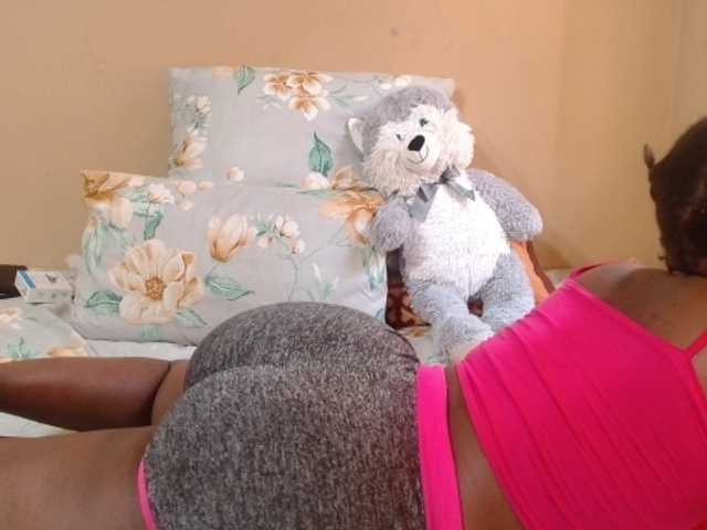 Karishma webcam bongacams model stream image