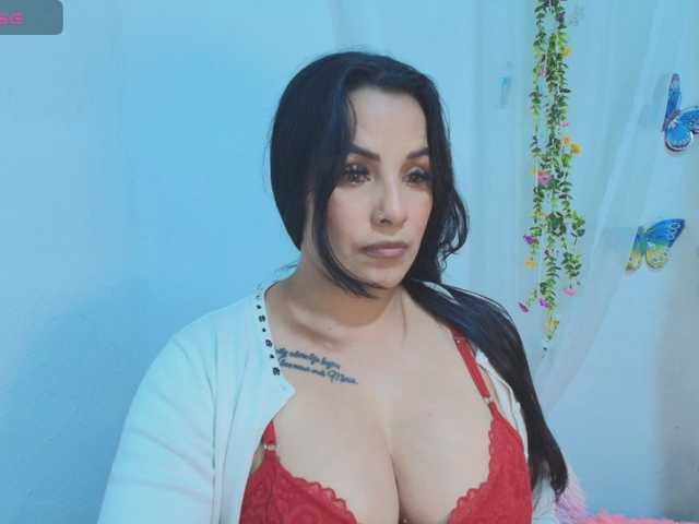 ashleyxx20's BongaCams show and profile