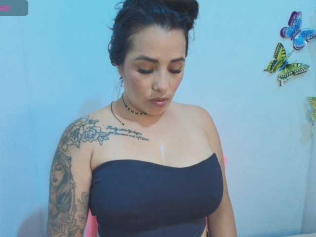 ashleyxx20 live cam on BongaCams