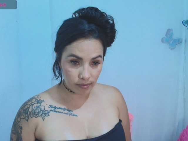 ashleyxx20 live cam on BongaCams