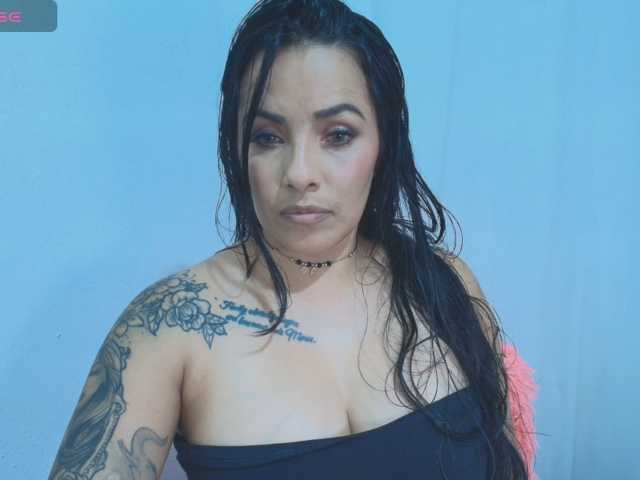 ashleyxx20 live cam on BongaCams
