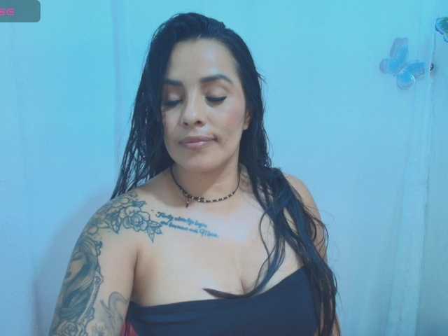 ashleyxx20 live cam on BongaCams