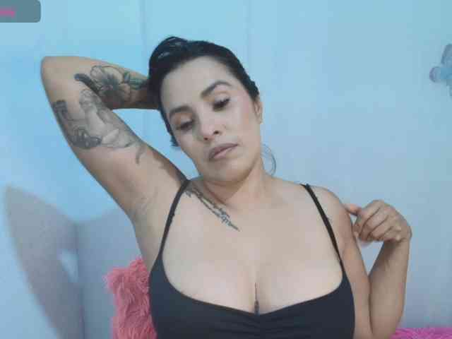 ashleyxx20 ashleyxx20
