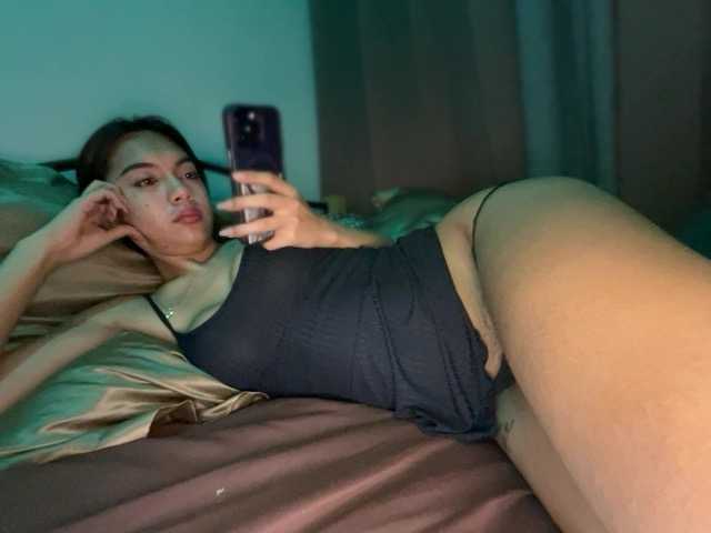 EmmaCoxx live webcam show