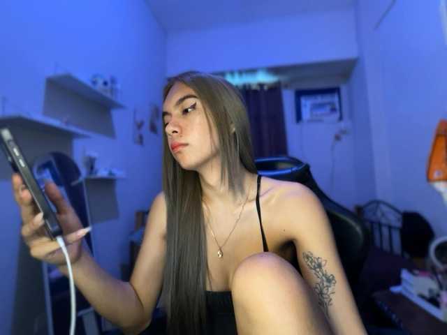 EmmaCoxx