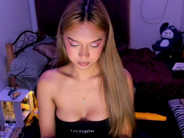 EmmaCoxx