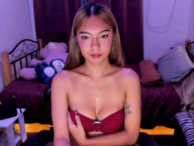 EmmaCoxx — live trans cam