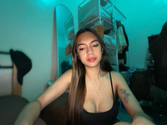 EmmaCoxx live webcam show