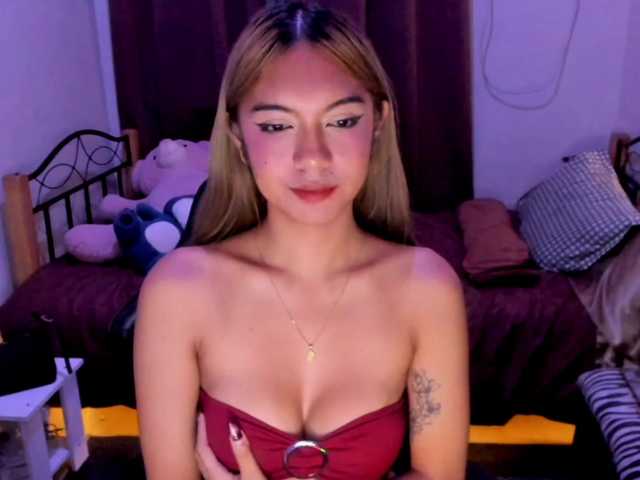 EmmaCoxx — live trans cam