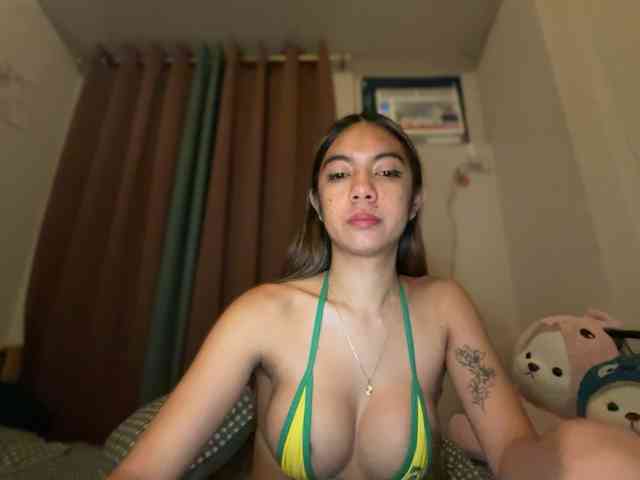 EmmaCoxx Sex Cam Show
