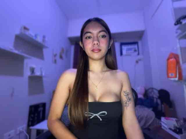 EmmaCoxx Sex Cam Show