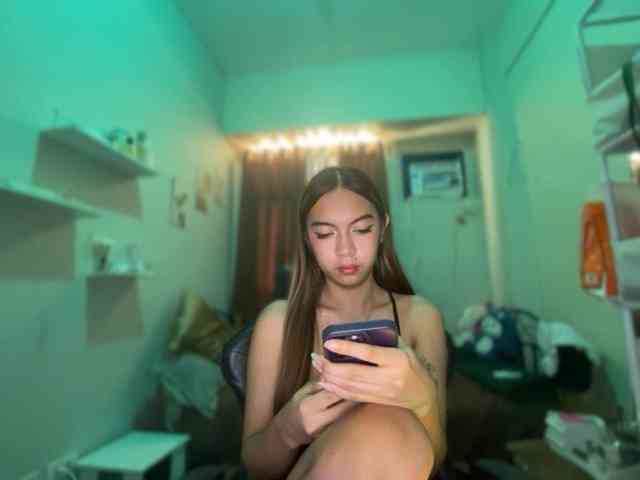 EmmaCoxx
