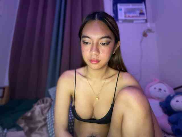EmmaCoxx Sex Cam Show
